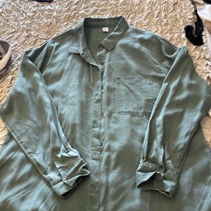 Old Navy oversized blouse. Bean new. XL. Awesome light green. Super soft!